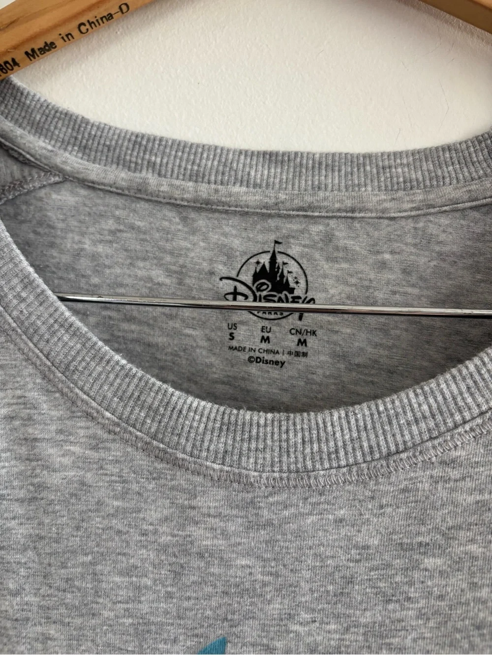 Walt Disney World Park Life Minnie Mouse Gray Crewneck Graphic Sweatshirt - Picture 5 of 12